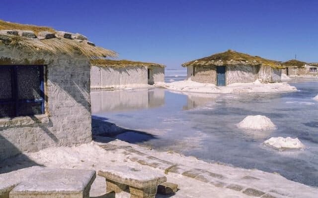 هتل نمکی خورشید دماوند