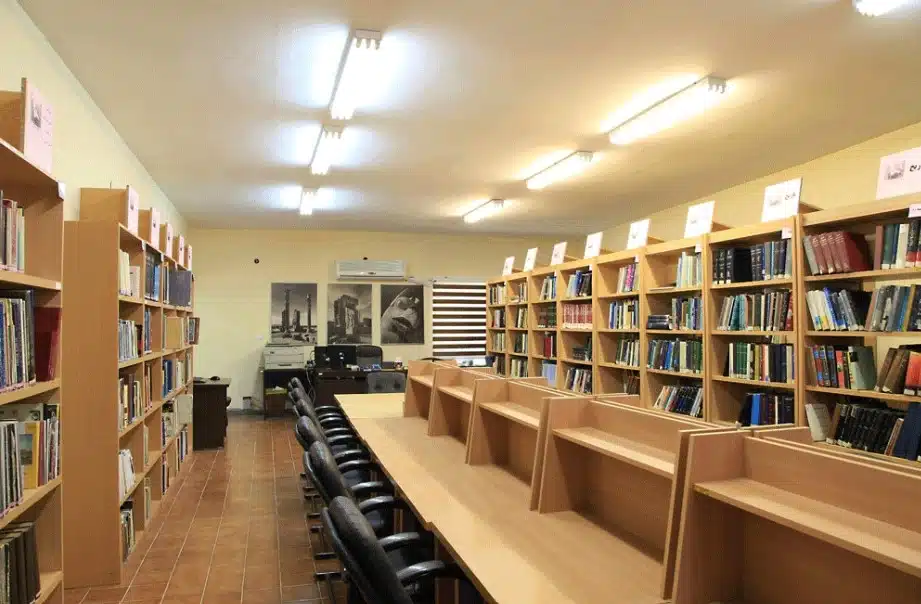 کتابخانه در کاخ سعدآباد تهران-در تهران کجاست
