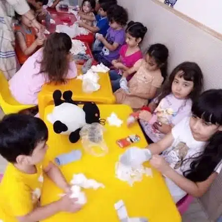 مهدکودک و پیش‌دبستانی گل‌های خندان تهران منطقه ۲۱