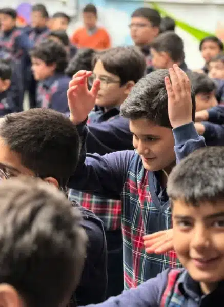 دبستان پسرانه غیرانتفاعی مهر ولایت در منطقه 14 تهران
