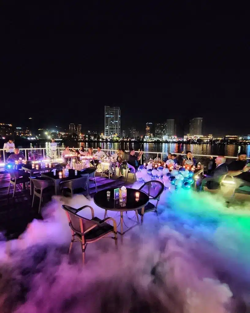 رویال لانژ روی دریاچه چیتگر تهران